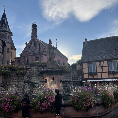 Camping Les Trois Châteaux in het schilderachtige Eguisheim in de Franse Elzas