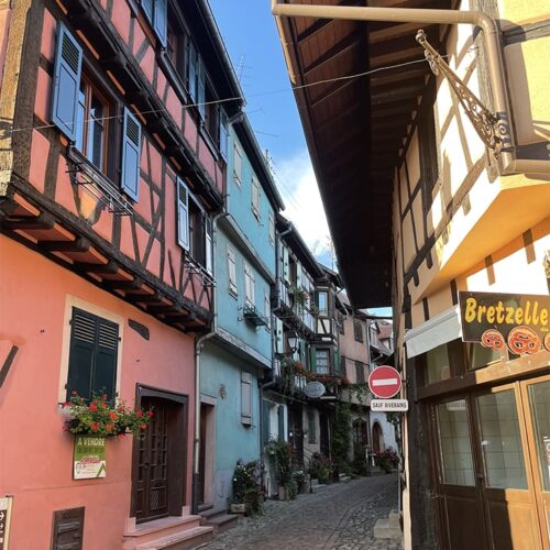 Camping Les Trois Châteaux in het schilderachtige Eguisheim in de Franse Elzas