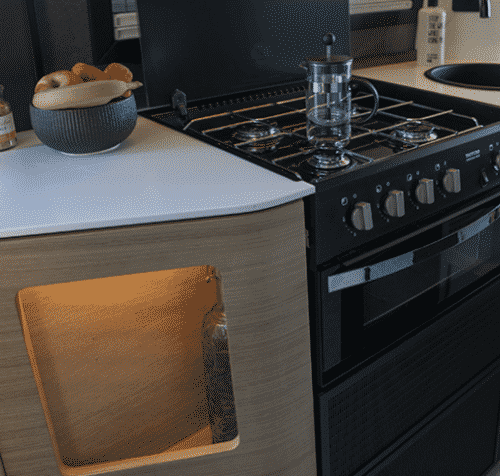 De Loef buscamper compleet met Big Green Egg barbecue