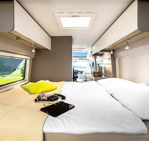 De LMC Innovan buscamper als rijk uitgeruste First Edition