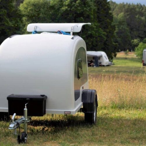Piepkleine aanhanger wordt minicaravan Kleox Shelter