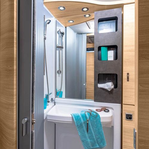 Knaus VAN TI Plus 650 MEG halfintegraal nu als volle Platinum Selection