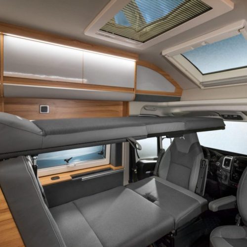 Affinity Camper Van is een bijzondere buscamper met integraaltrekjes