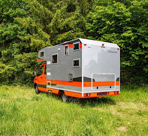 Bimobil 383 BJ, de familiecamper met een dubbele cabine