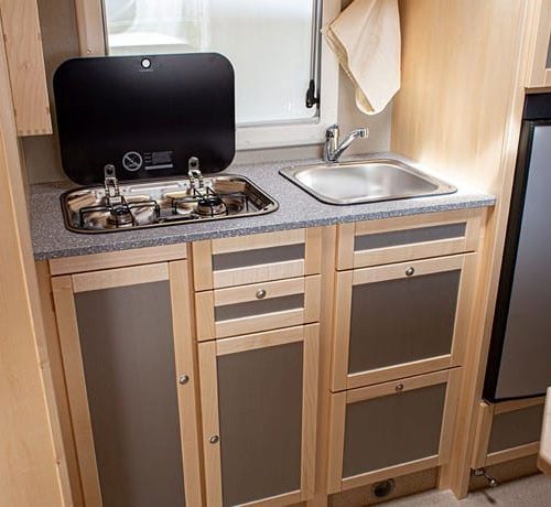 Bimobil 383 BJ, de familiecamper met een dubbele cabine