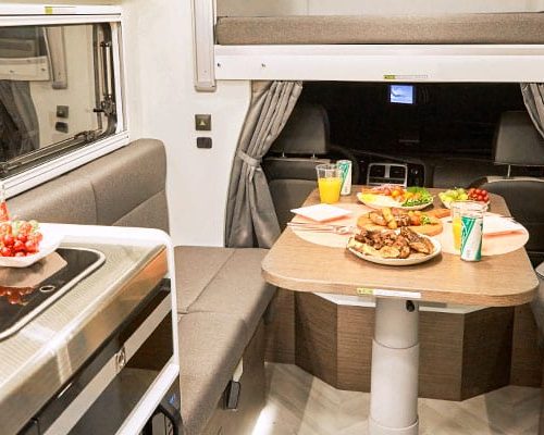 Hyundai Porest: compacte alkoofcamper met slide-out