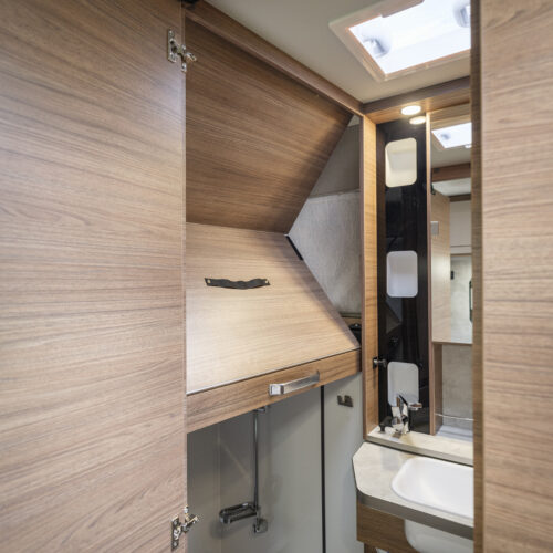 Knaus Tourer VAN badkamer