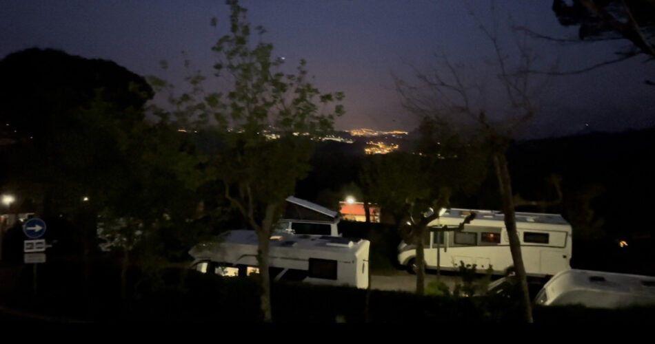 Camping Igueldo by night