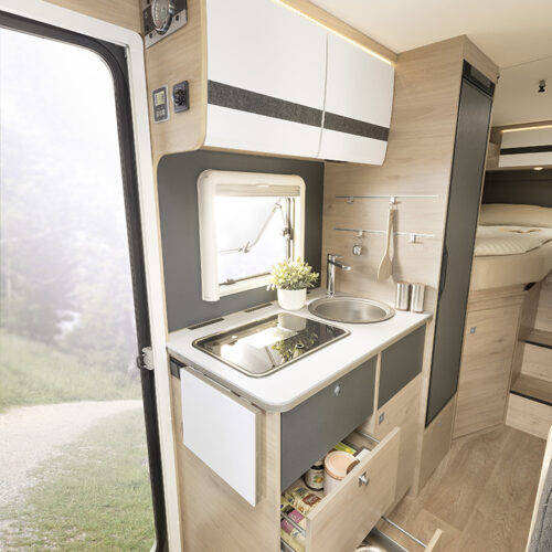 Compacte halfintegraal Globebus Go keuken