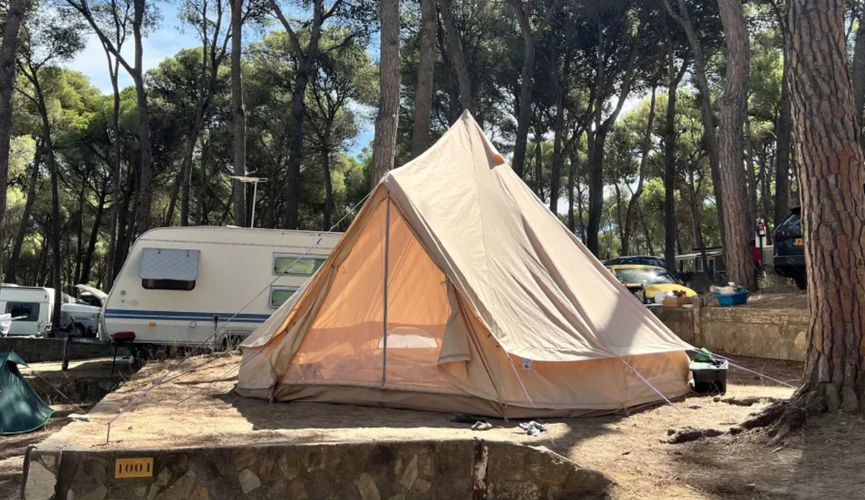 Camping_Interpals tent