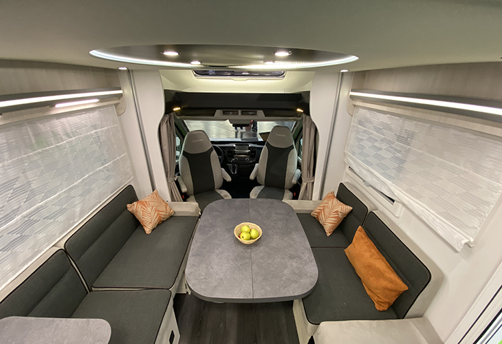 Chausson 720 face-to-face