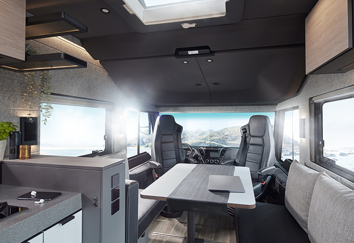 Niesmann+Bischoff Flair 880 interieur