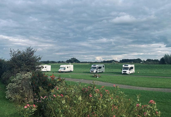 Camperplaatsen aan de Vecht Camperplaatsen aan de Vecht