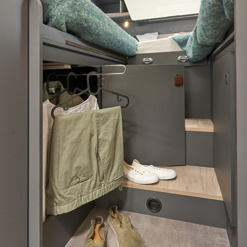 Kosmo H 1409 kastruimte bedden