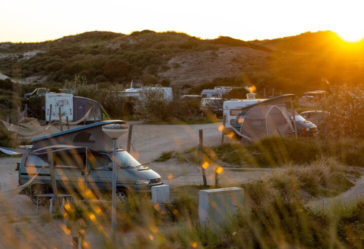 Camping De Lakens campings direct aan zee