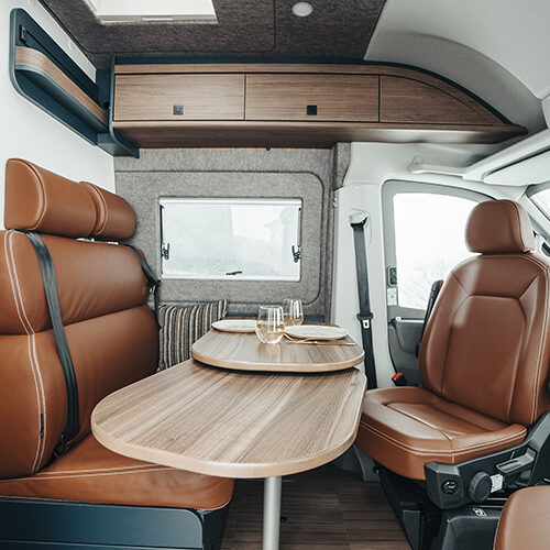 Eriba buscamper interieur leer
