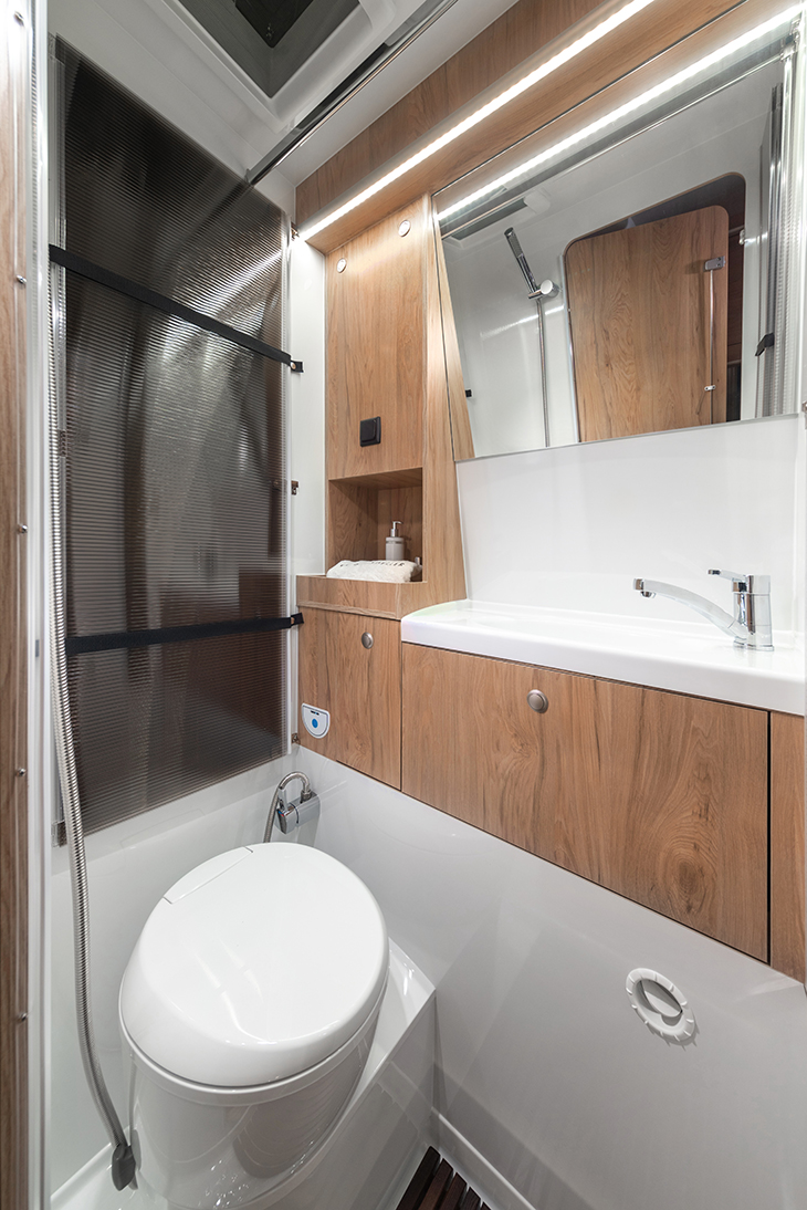 Globe-Traveller Explorer 2Z toilet Globe-Traveller Explorer 2Z toilet