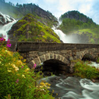 Låtefoss waterval Noorwegen