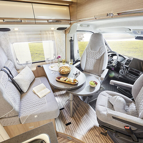 Malibu Van first class – two rooms 640 LE RB zitgroep