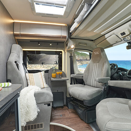 Pössl Summit Shine 600 L interieur