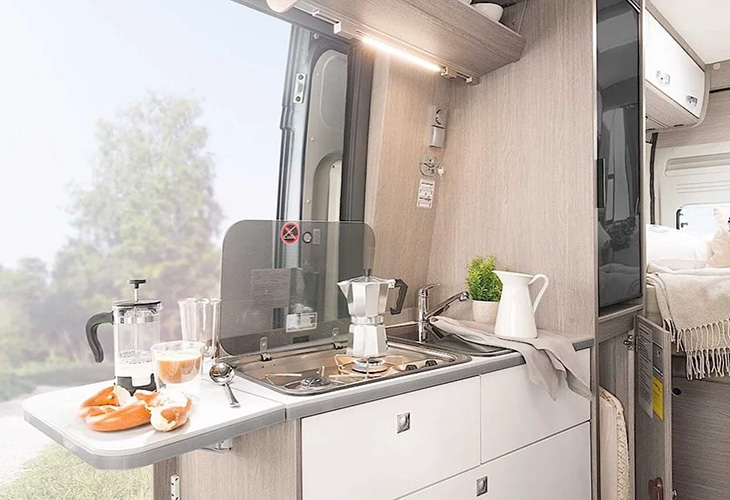 Roadcruiser-Revolution-keuken Roadcruiser-Revolution-keuken