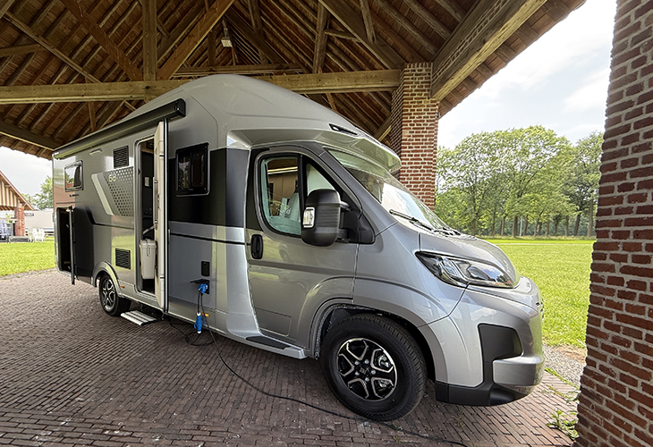 Adria 60 Years Selection halfintegraal exterieur