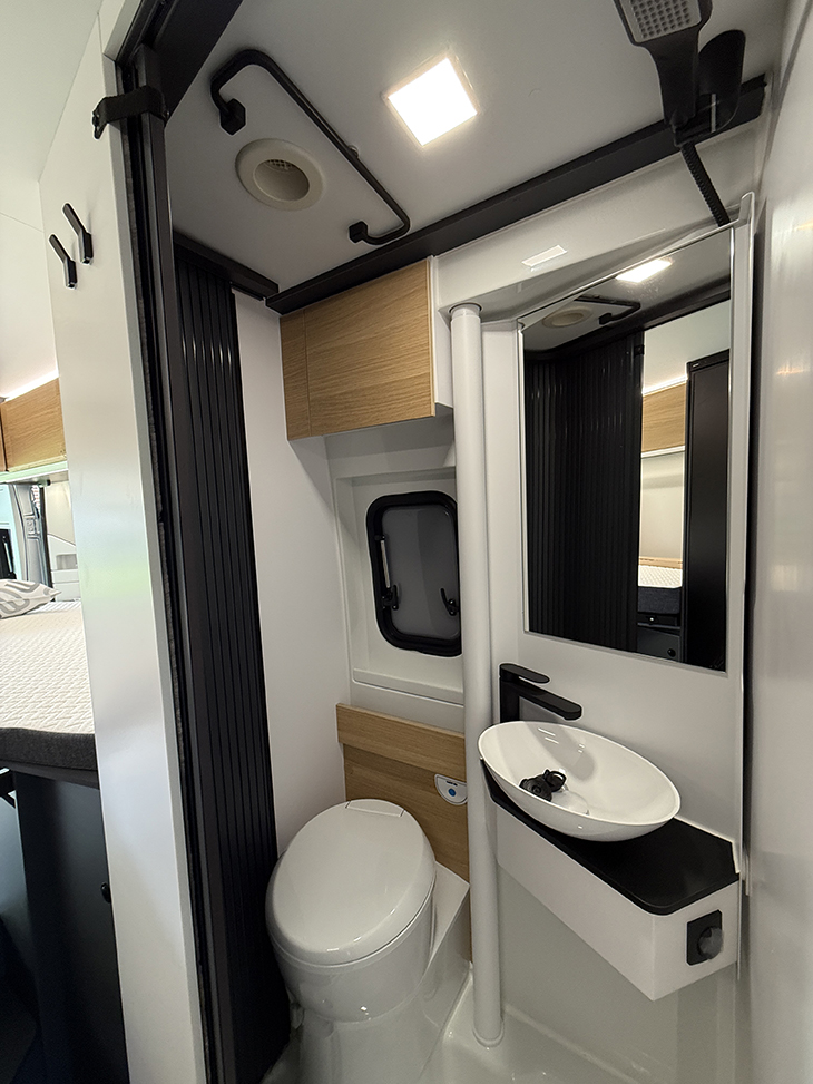 Twin 60years sanitair