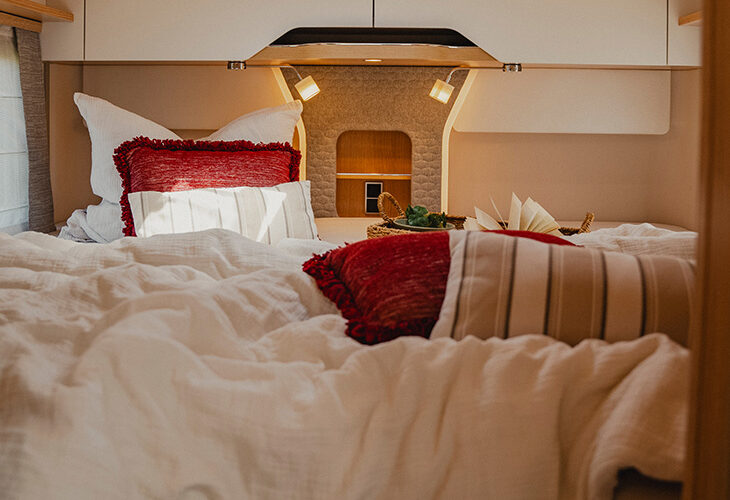 B-Class MasterLine BlackLine bed