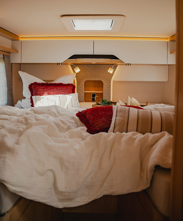 B-Class MasterLine BlackLine bed