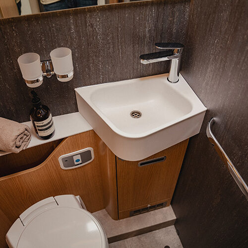 B-Class MasterLine BlackLine sanitair