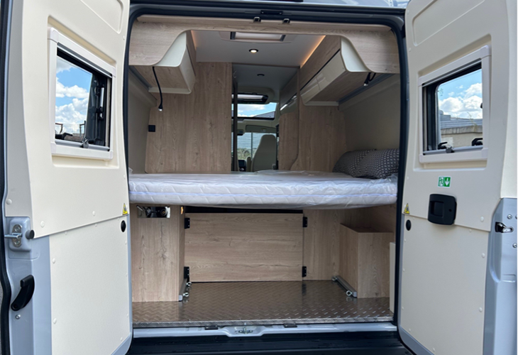 Florium Black Pearl buscamper