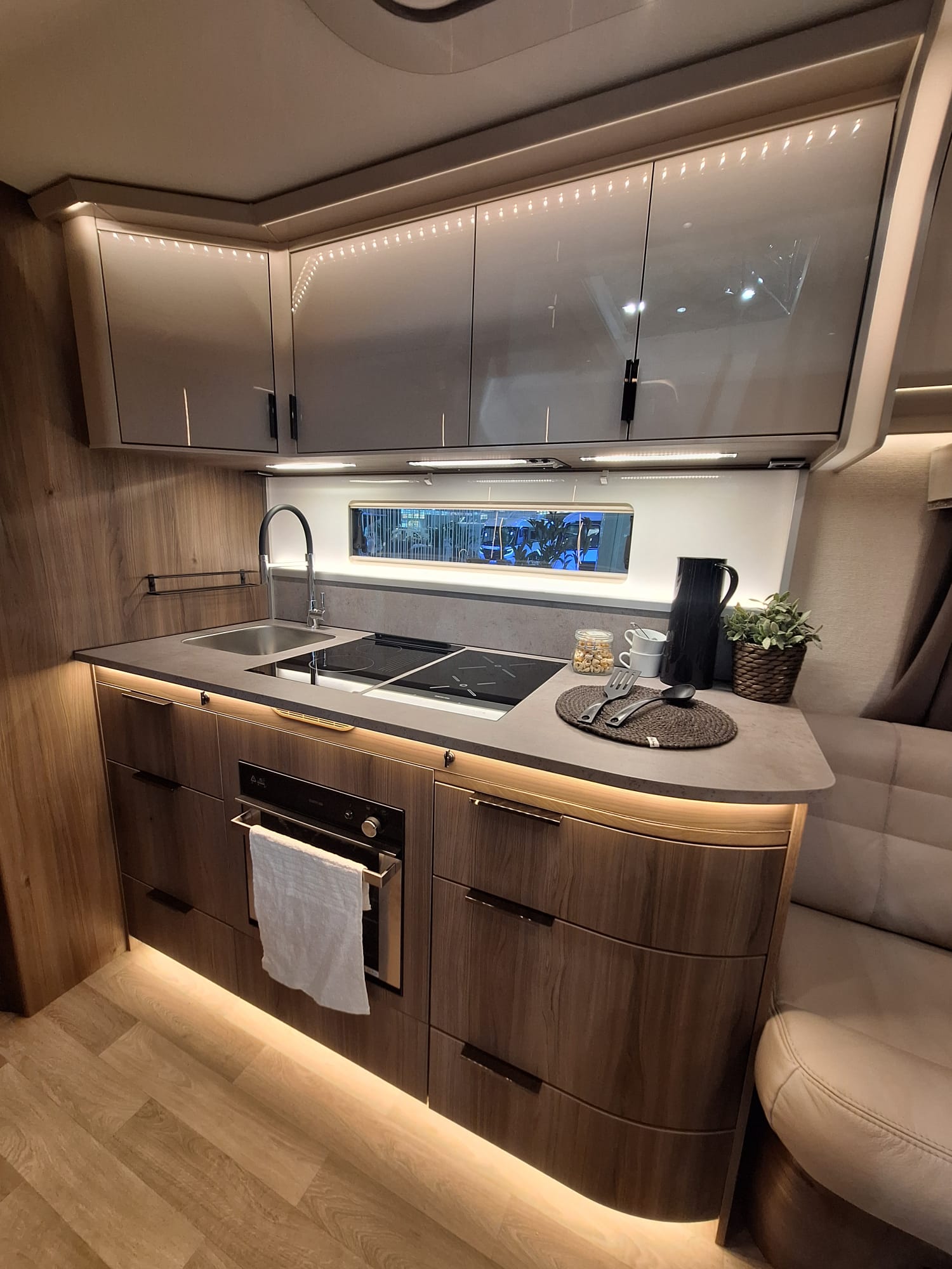 Kabe Imperial 780 DGLE