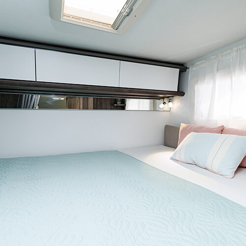 Benimar S 344UP bed