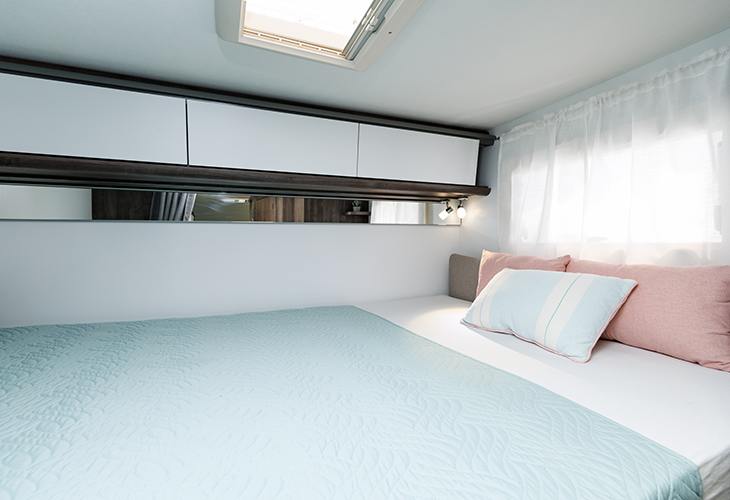 Benimar S 344UP bed Benimar S 344UP bed