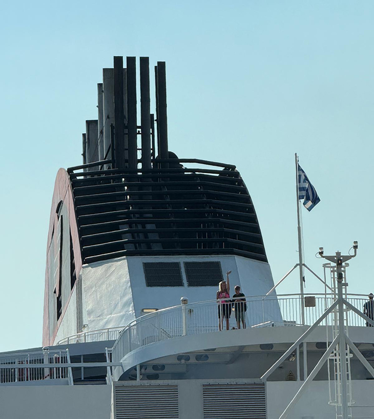 Boot Igoumenitsa haven