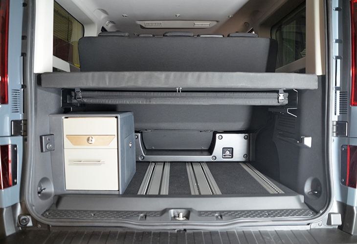 Renault Trafic Escapade achter