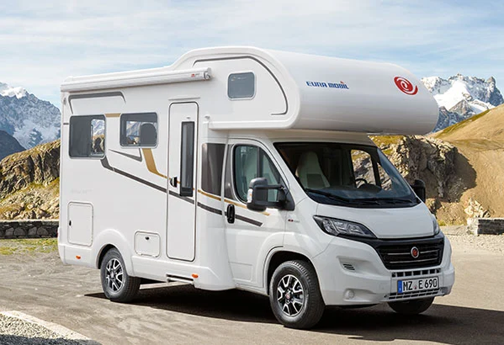 Compacte alkoofcamper onder 6 meter