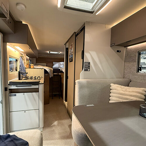 LMC Cruiser 740 EL interieur