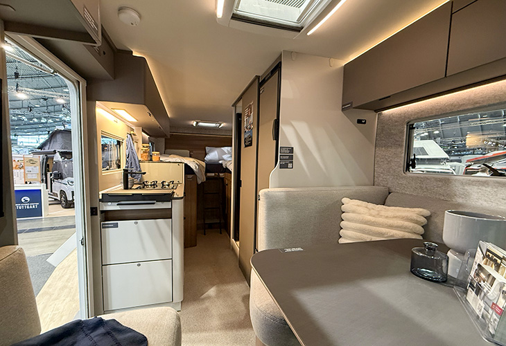 LMC Cruiser 740 EL interieur