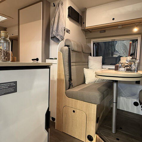 LMC Innovan Pure interieur