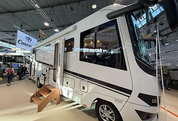 Maxi Liner 9000 AY exterieur