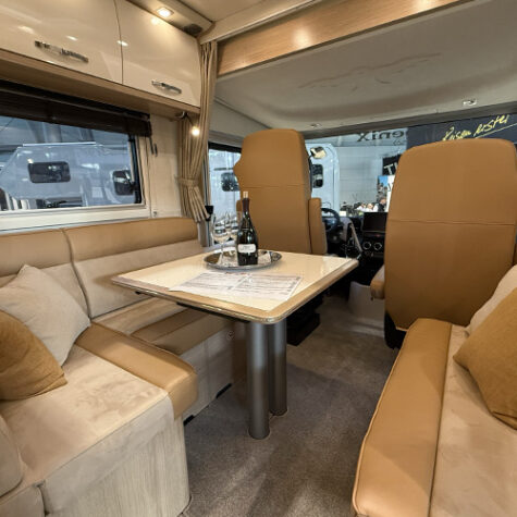 Maxi Liner 9000 AY interieur