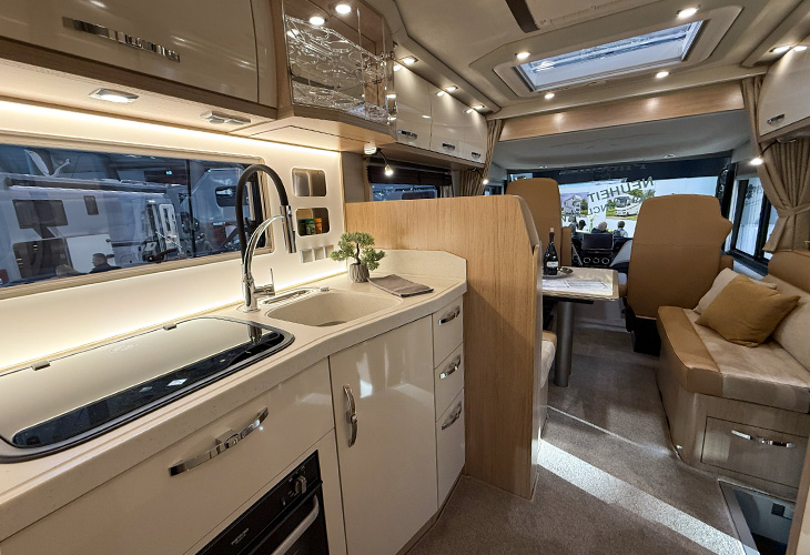 Maxi Liner 9000 AY keuken