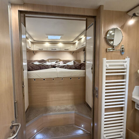 Maxi Liner 9000 AY slaapgedeelte