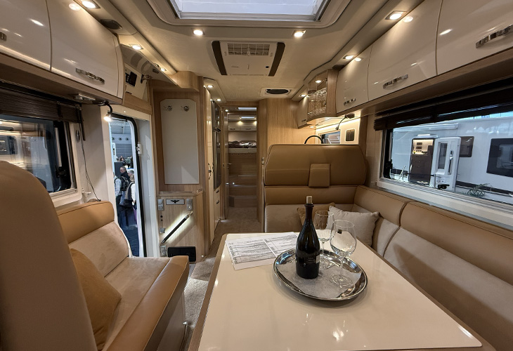 Phoenix Maxi Liner 9000 AY interieur