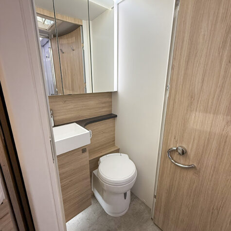 Toilet Platin Final Edition