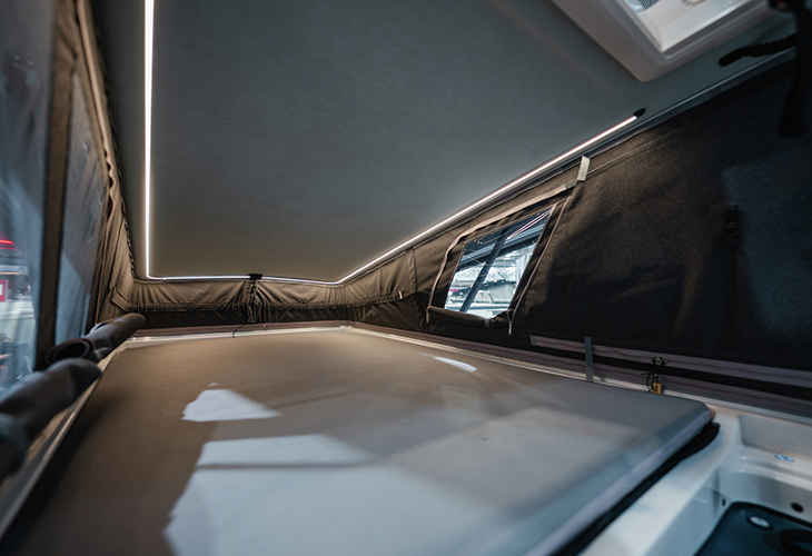 Bed pop-up dak Eriba Car