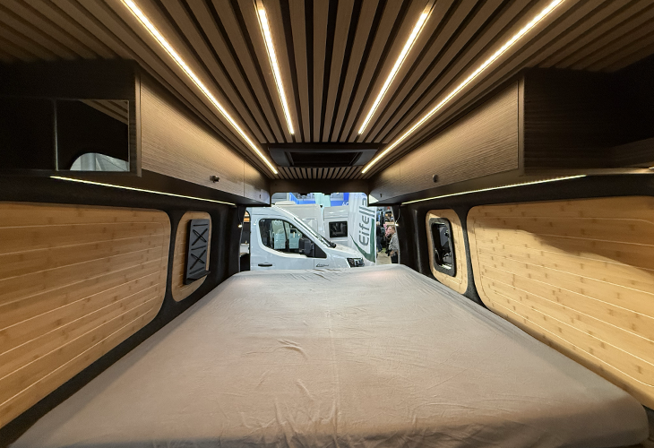 Eifelland Relax Nissan bed