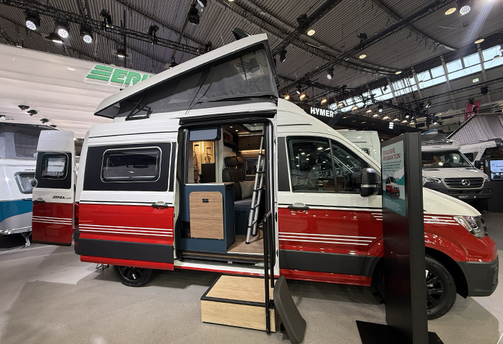 De Eriba Car 602 transformeer met slaaphefdak tot vierpersoonscamper