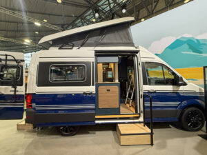 Voor de Eriba Car 602 is optioneel een slaaphefdak verkrijgbaar